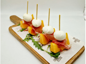 Bocconcini, Parma e melone Cantalupo