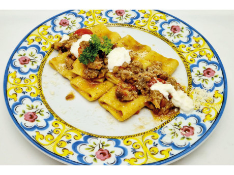 Paccheri salsiccia, porcini e burrata